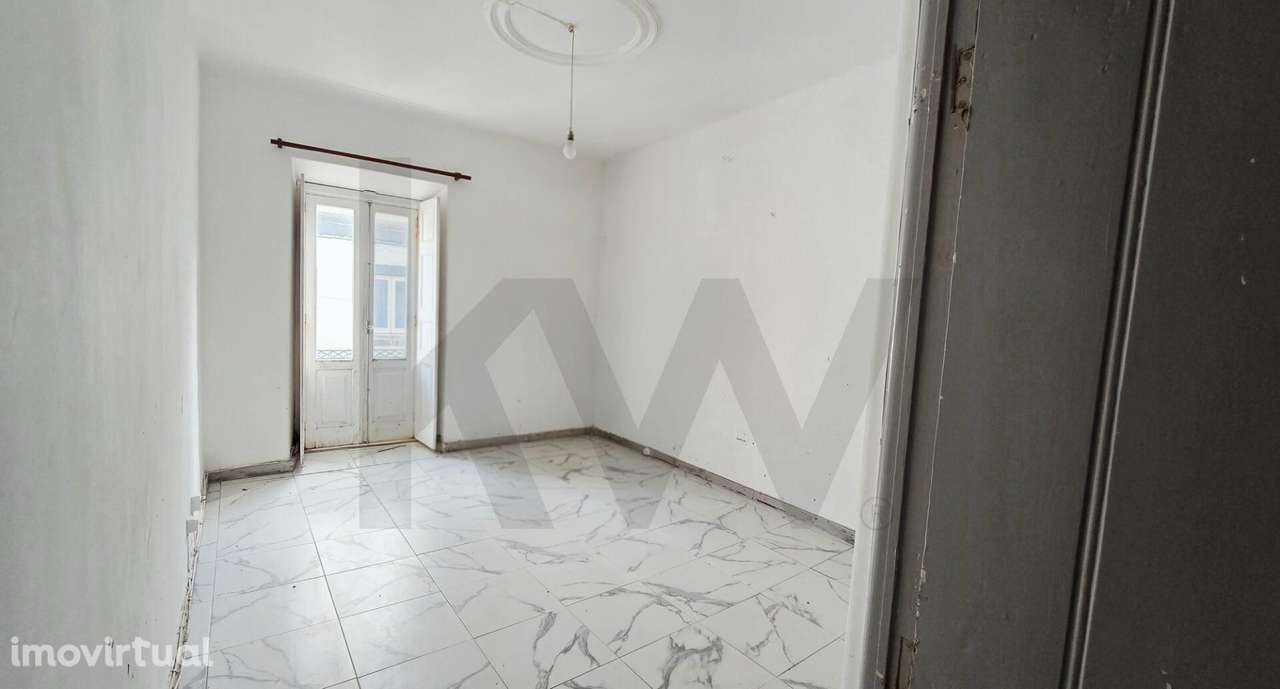 Moradia T3 de 3 Pisos no Centro da Ribeira Grande com Quintal - Grande imagem: 5/13