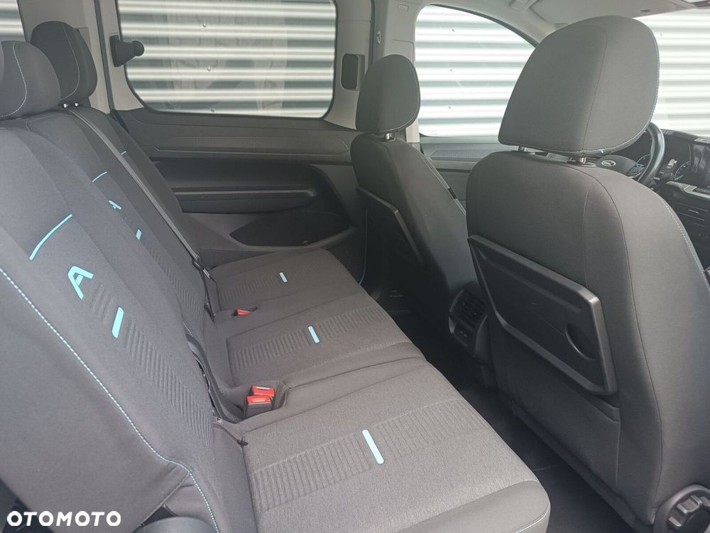 Ford Tourneo Connect Grand - 36