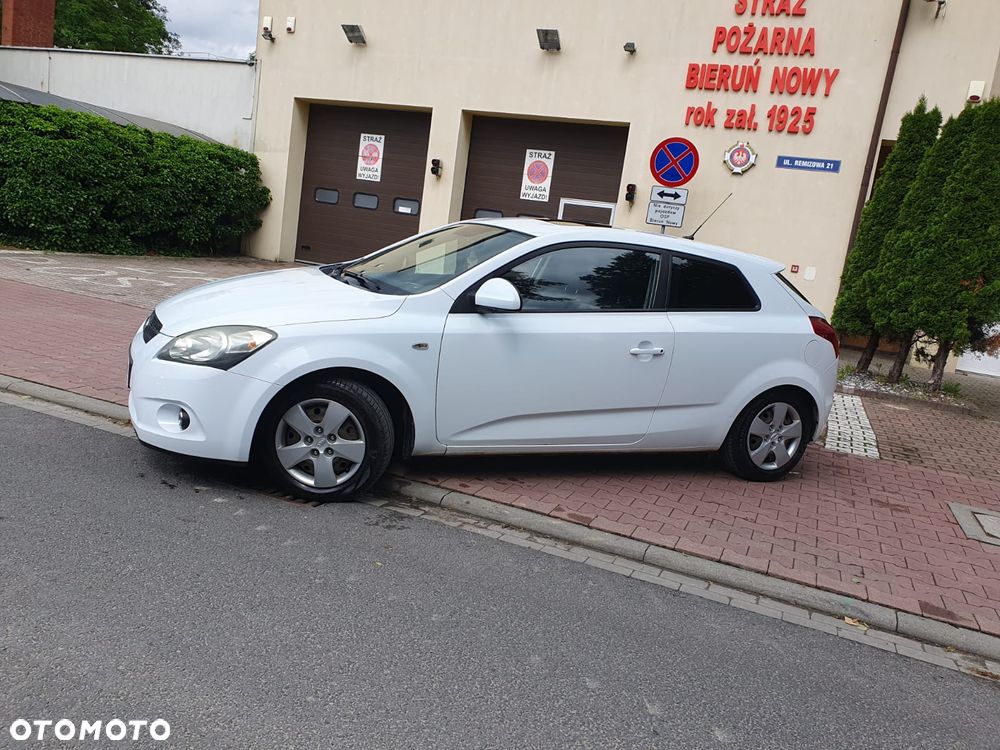 Kia ProCeed 1.6 CVVT LX - 28