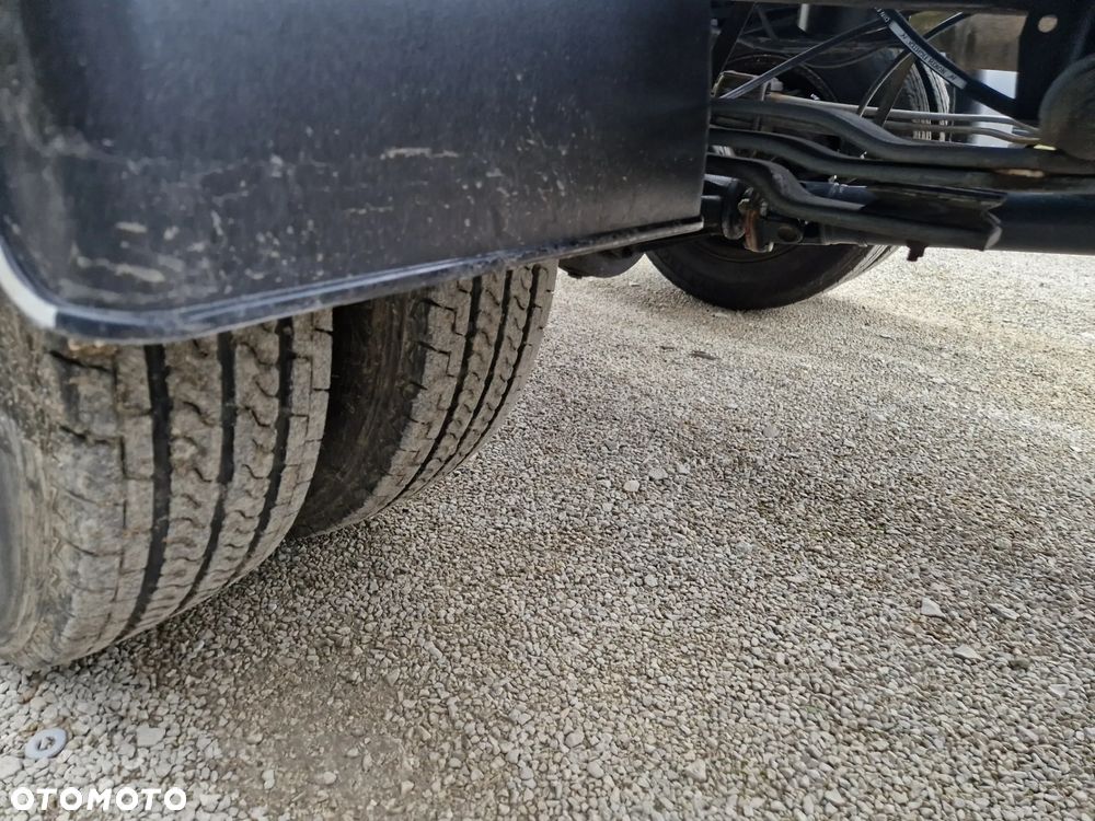 Nissan Atleon 3.0 - 25