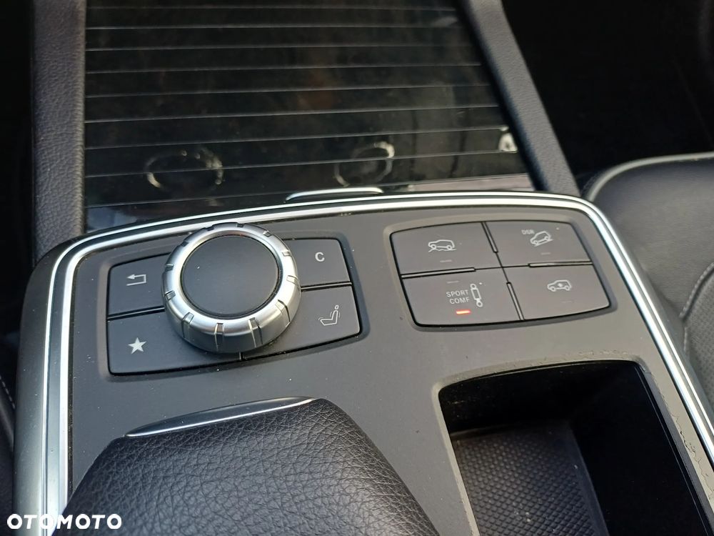 Mercedes-Benz GL 500 4Matic (BlueEFFICIENCY) 7G-TRONIC - 8