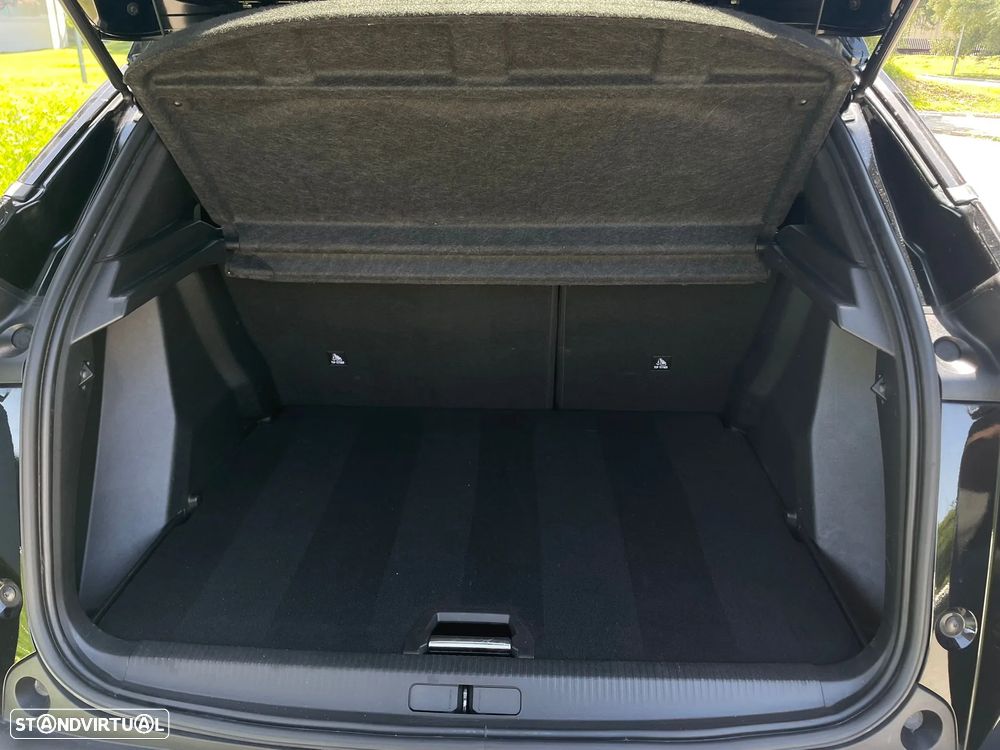 Peugeot 2008 1.2 PureTech GT Line EAT8 - 21