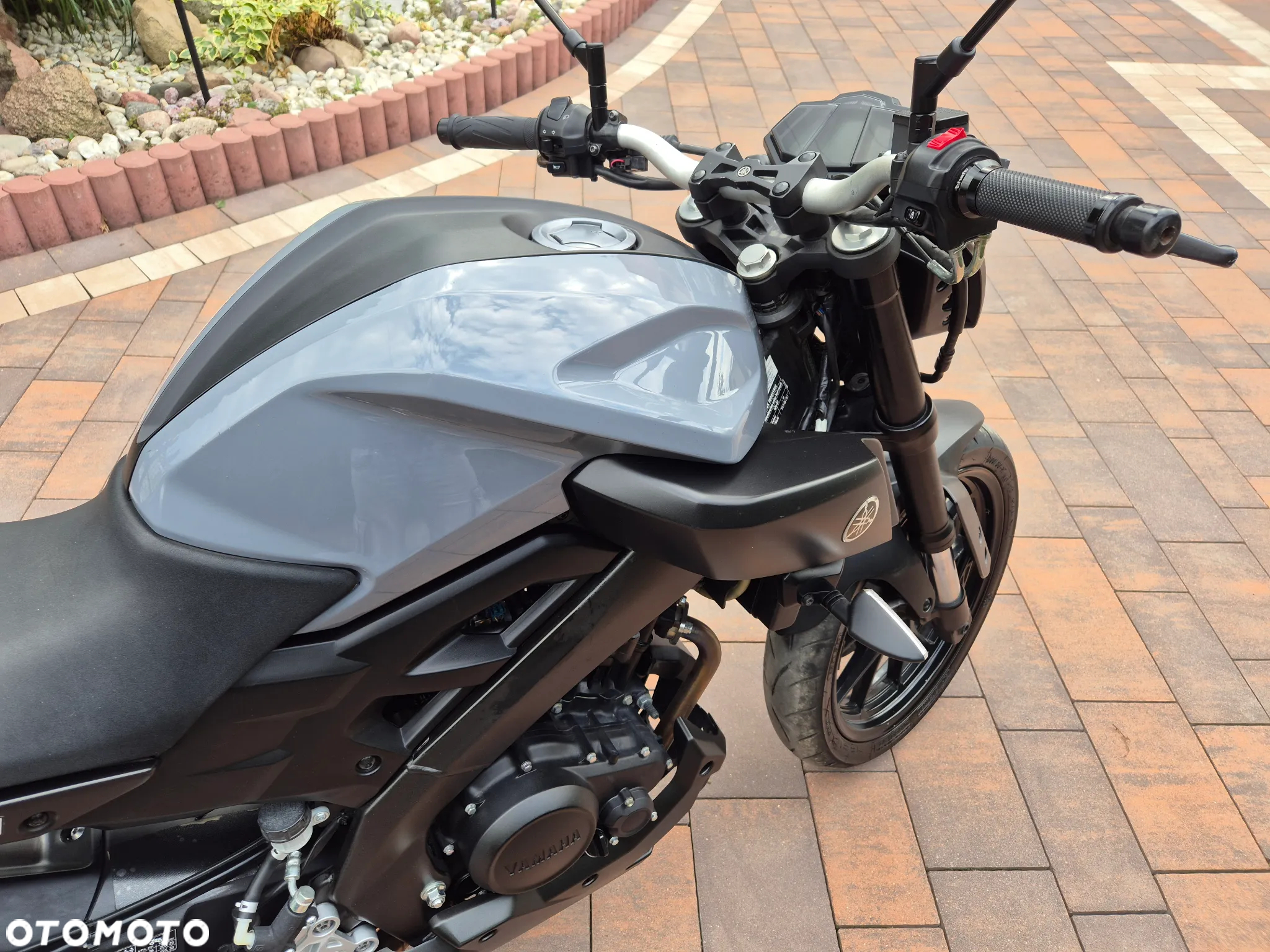 Yamaha MT - 7