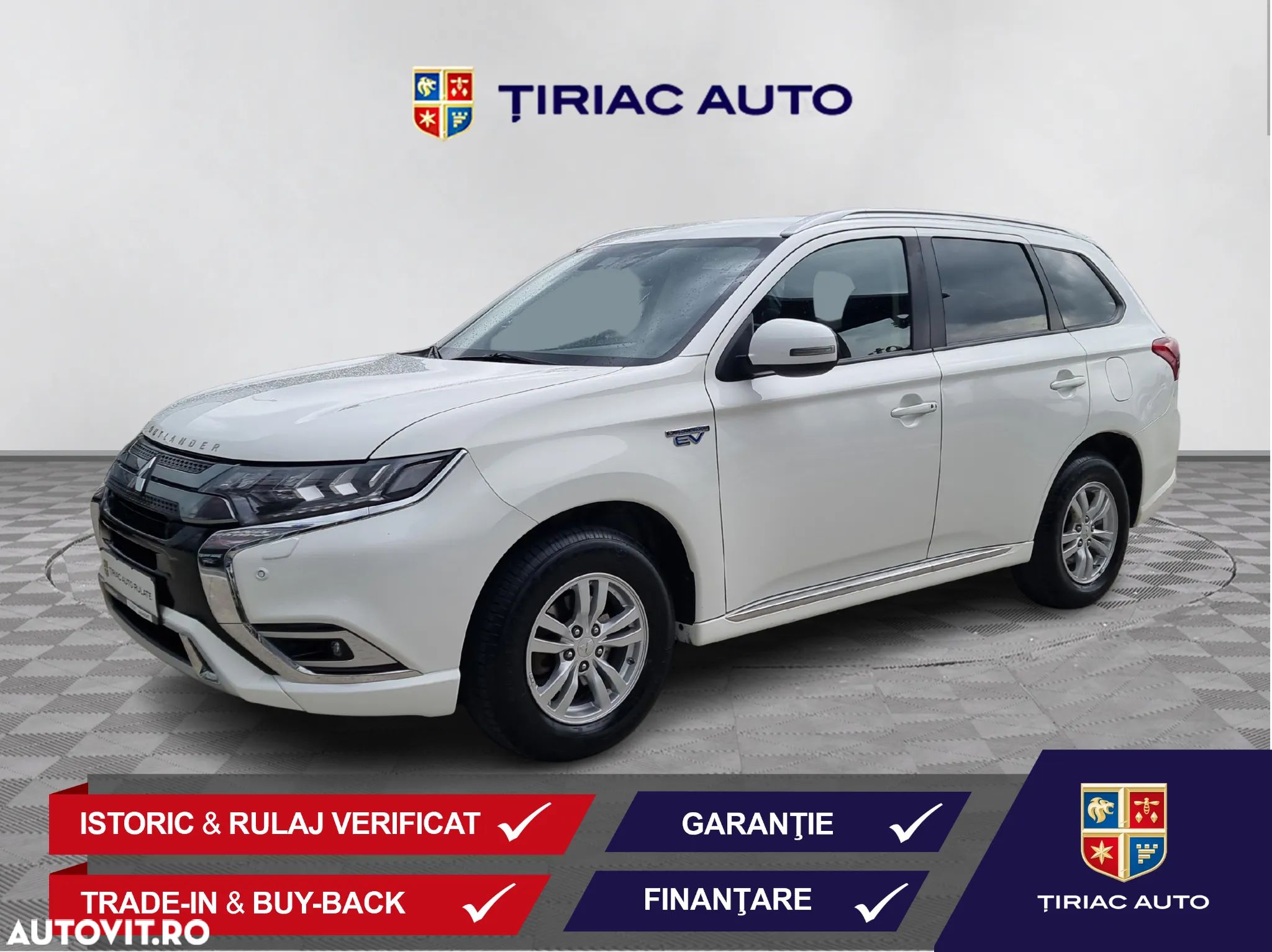 Mitsubishi Outlander 2.4 4WD Plug-In Hybrid - 1