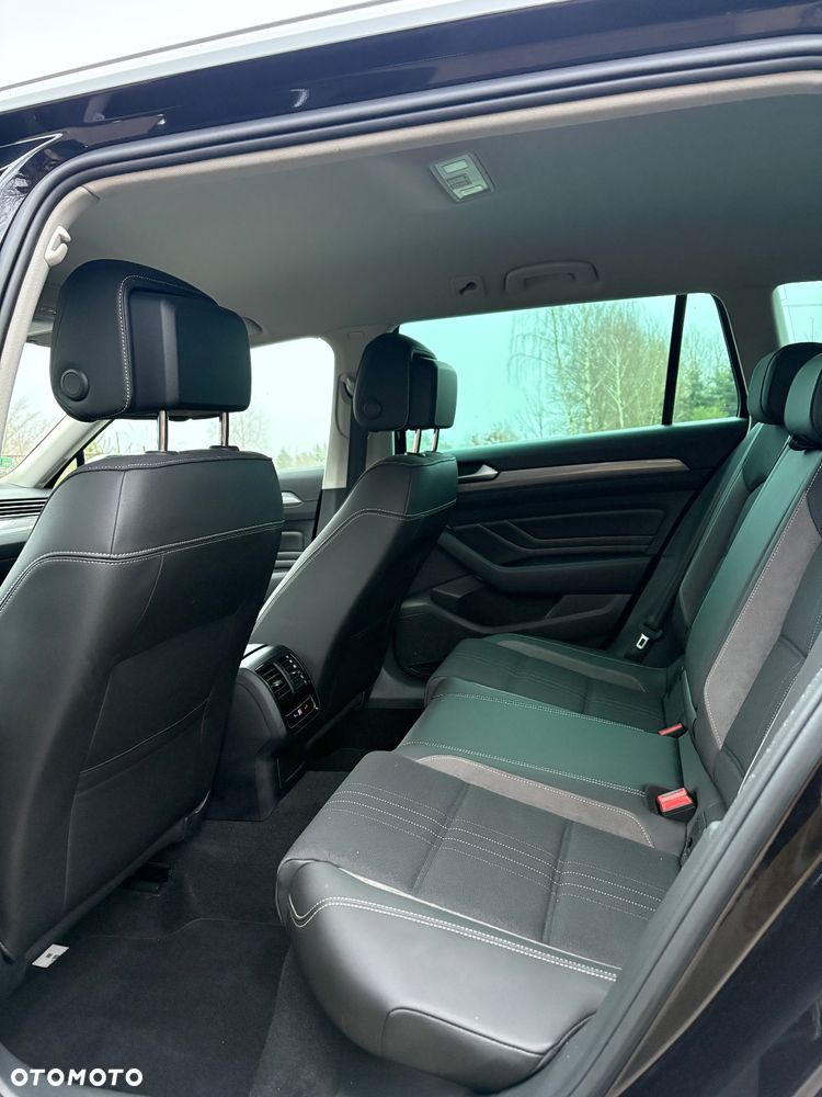 Volkswagen Passat 2.0 TDI 4Mot Elegance DSG - 17