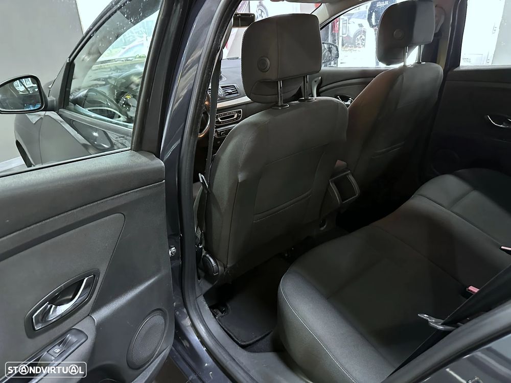 Renault Mégane 1.5 dCi Dynamique S - 24