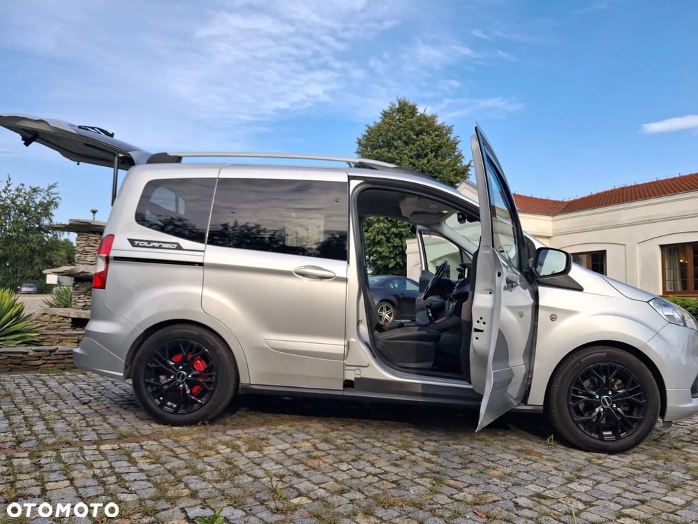 Ford Tourneo Courier - 14