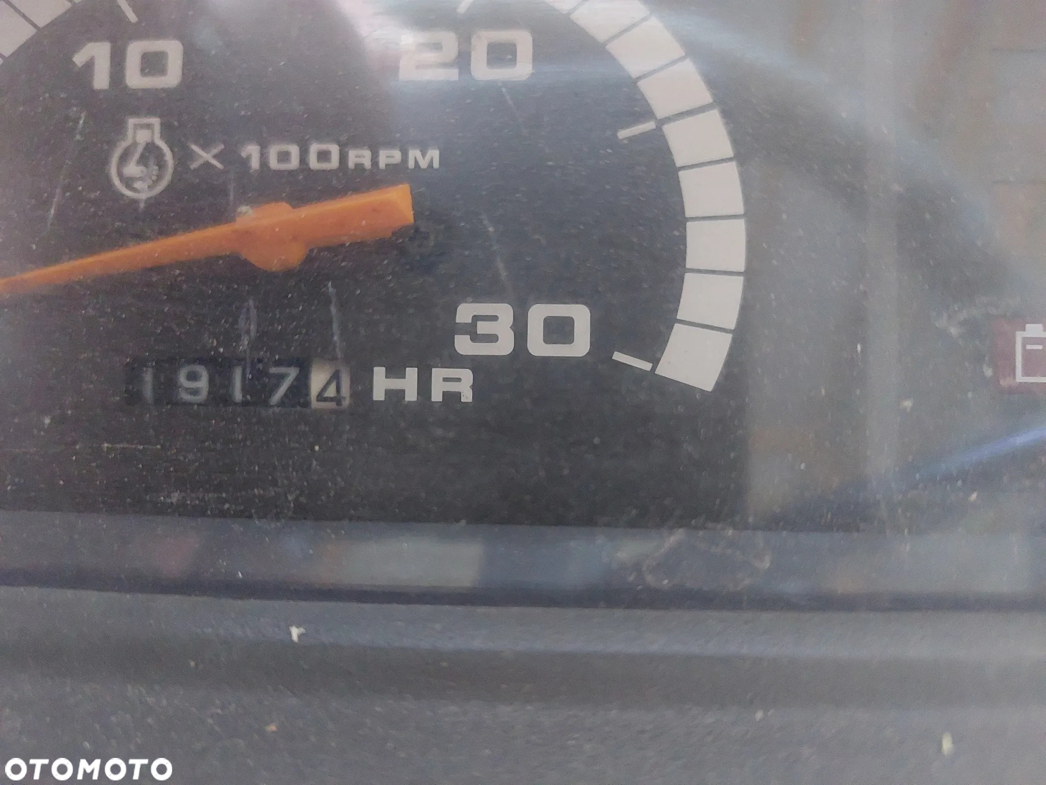 Mitsubishi MT170 - 11