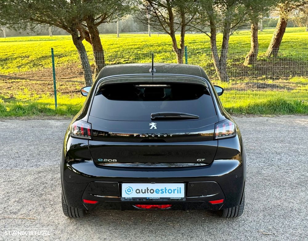 Peugeot e-208 50 kWh GT - 13