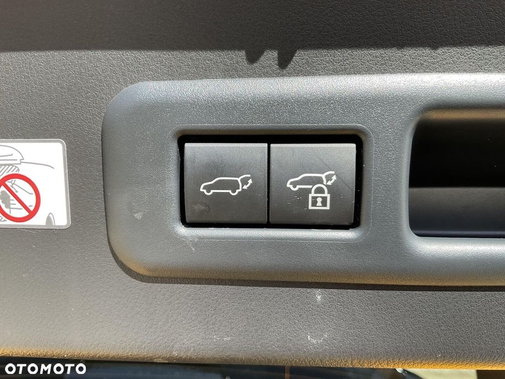 Lexus LBX 1.5 Hybrid Emotion - 31