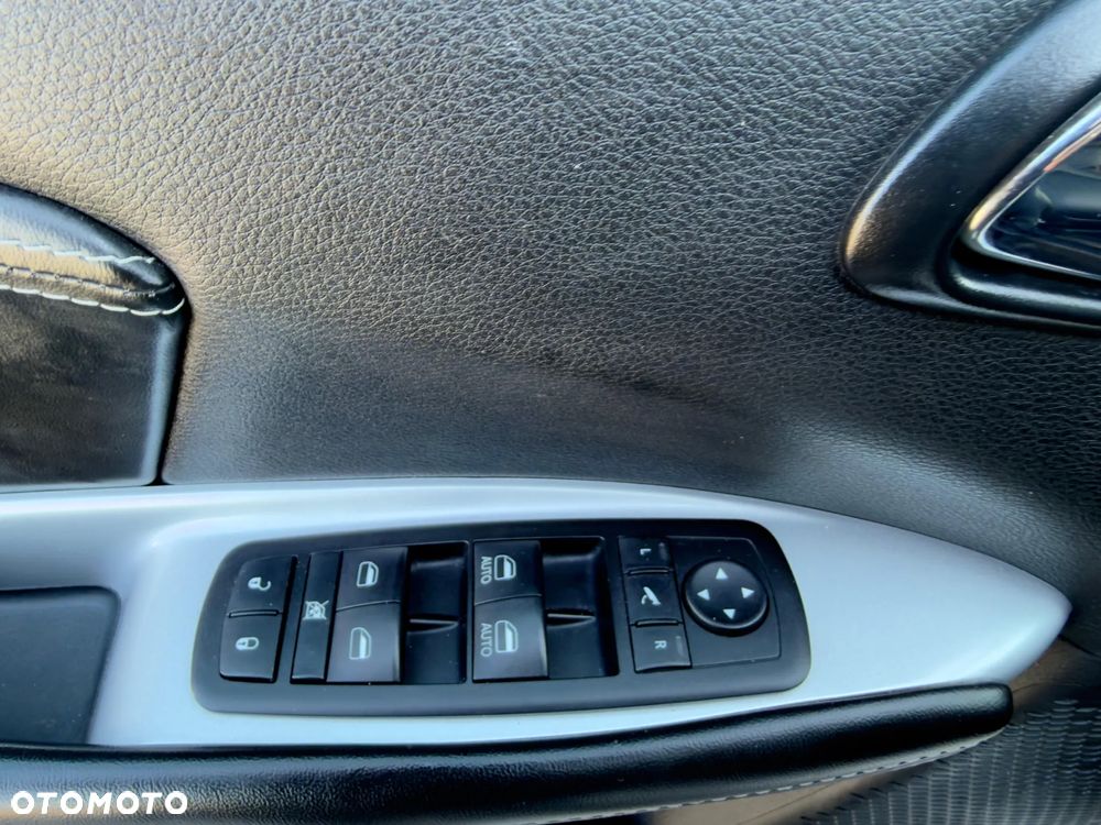 Fiat Freemont 2.0 Multijet 16V DPF Automatik Allrad Lounge - 16