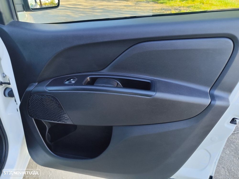 Fiat Doblo Cargo - 16