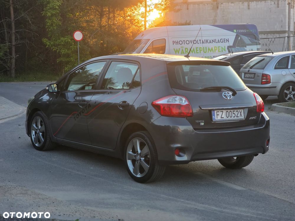 Toyota Auris 1.4 D-4D Active - 5