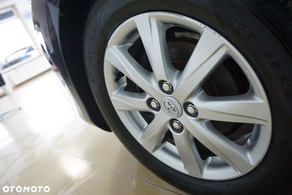 Toyota Yaris 1.0 VVT-i Life - 12