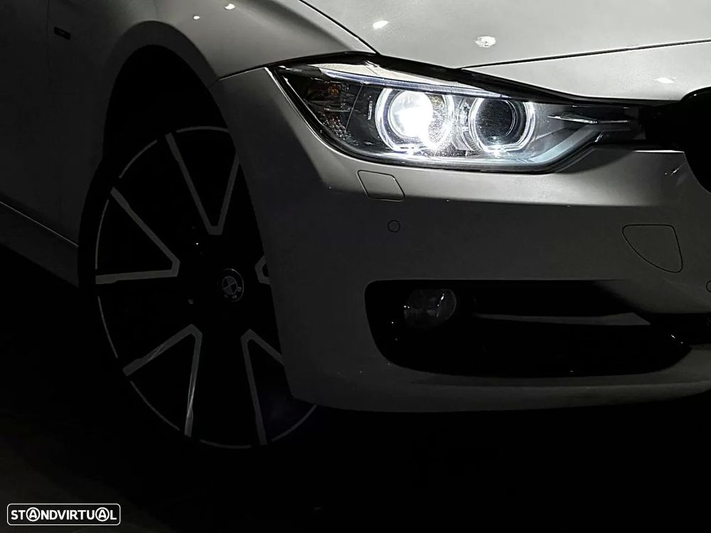 BMW 318 d Line Sport - 34