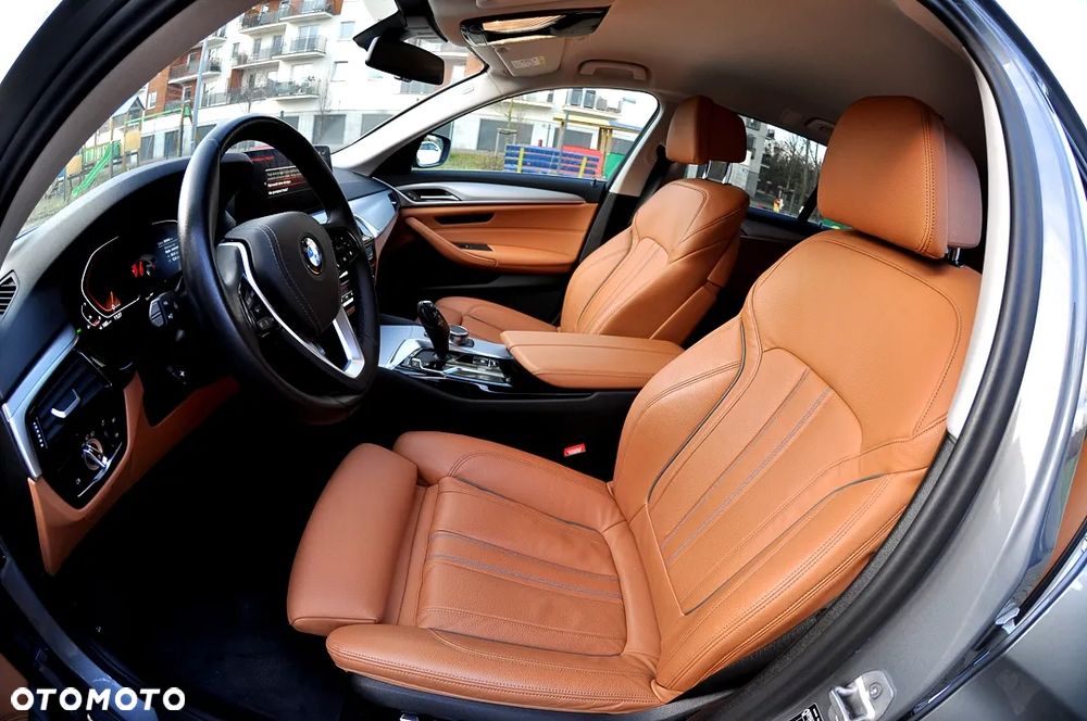 BMW Seria 5 520i - 20