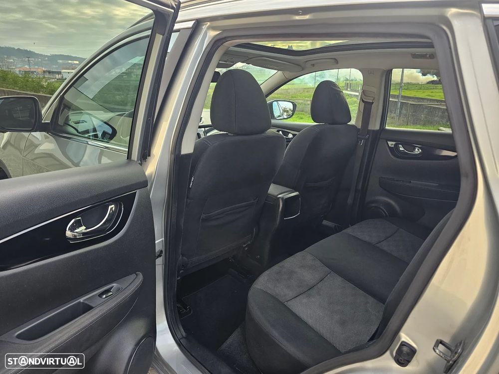 Nissan Qashqai 1.5 dCi N-Connecta 18 - 17