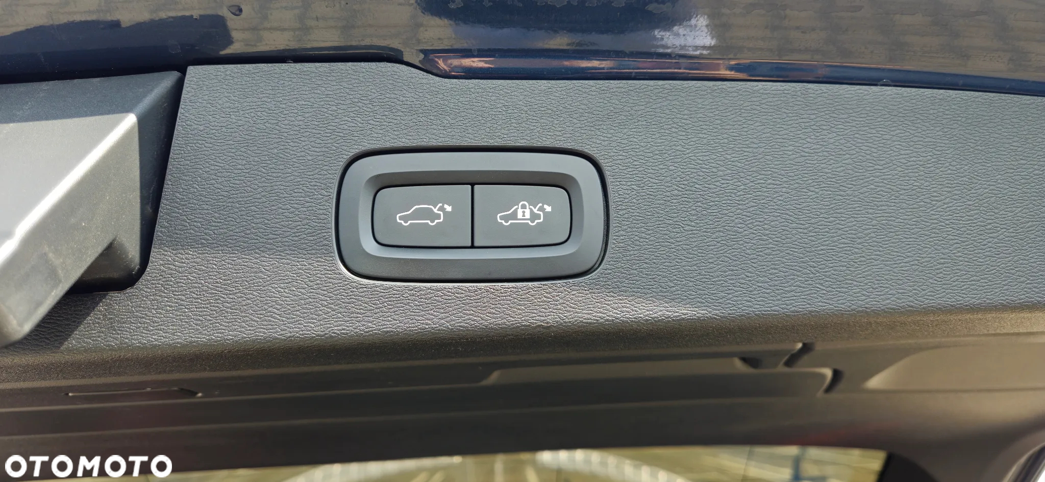 Volvo V60 B4 D Plus Dark - 25