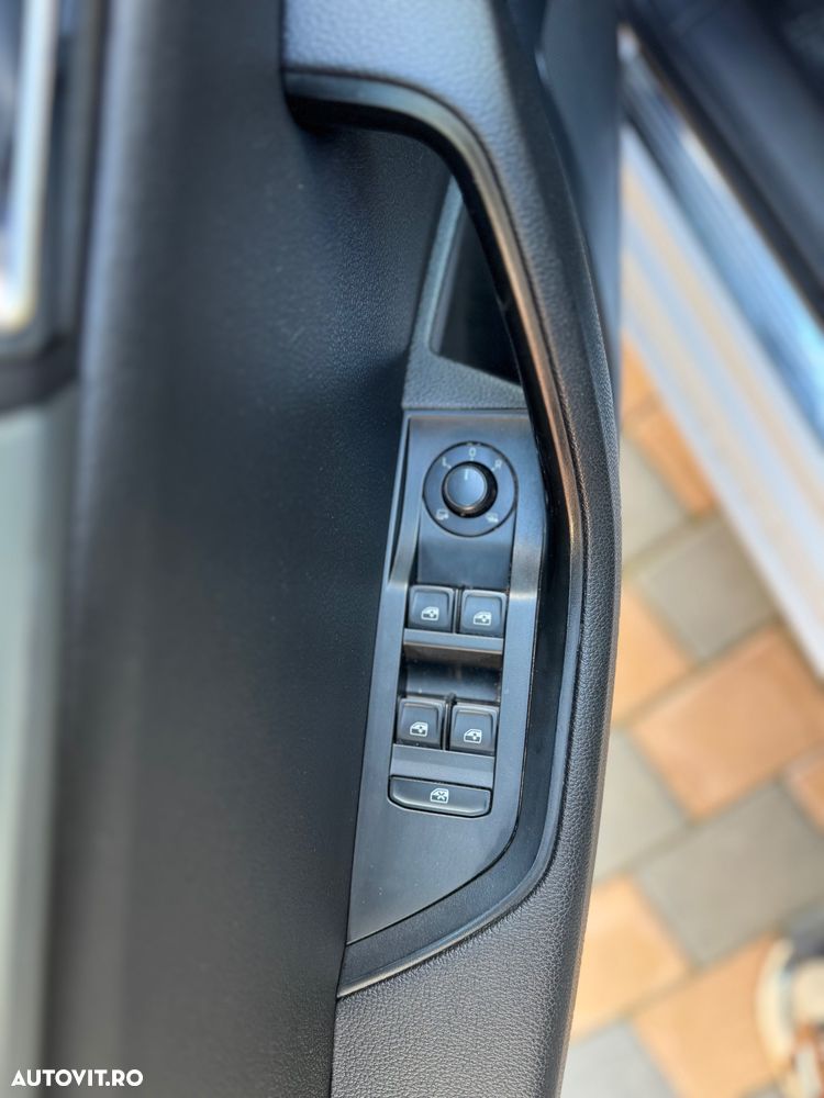 Skoda Superb 2.0 TDI DSG Active - 14