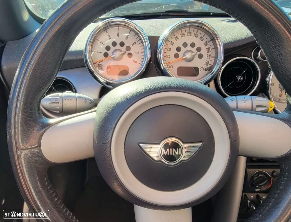 MINI Cabrio Cooper - 19