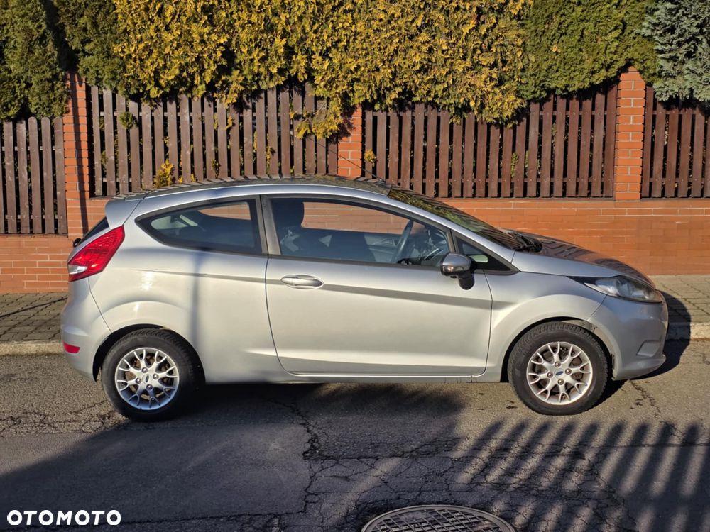 Ford Fiesta 1.25 Celebration - 17