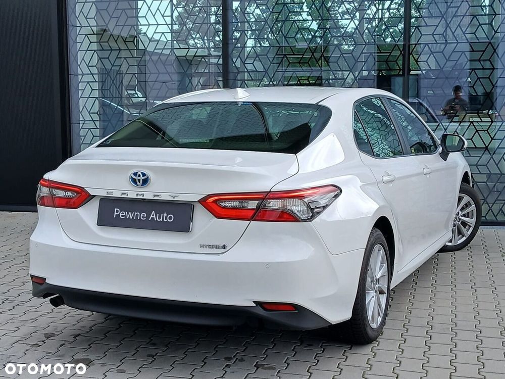 Toyota Camry 2.5 Hybrid Comfort CVT - 12