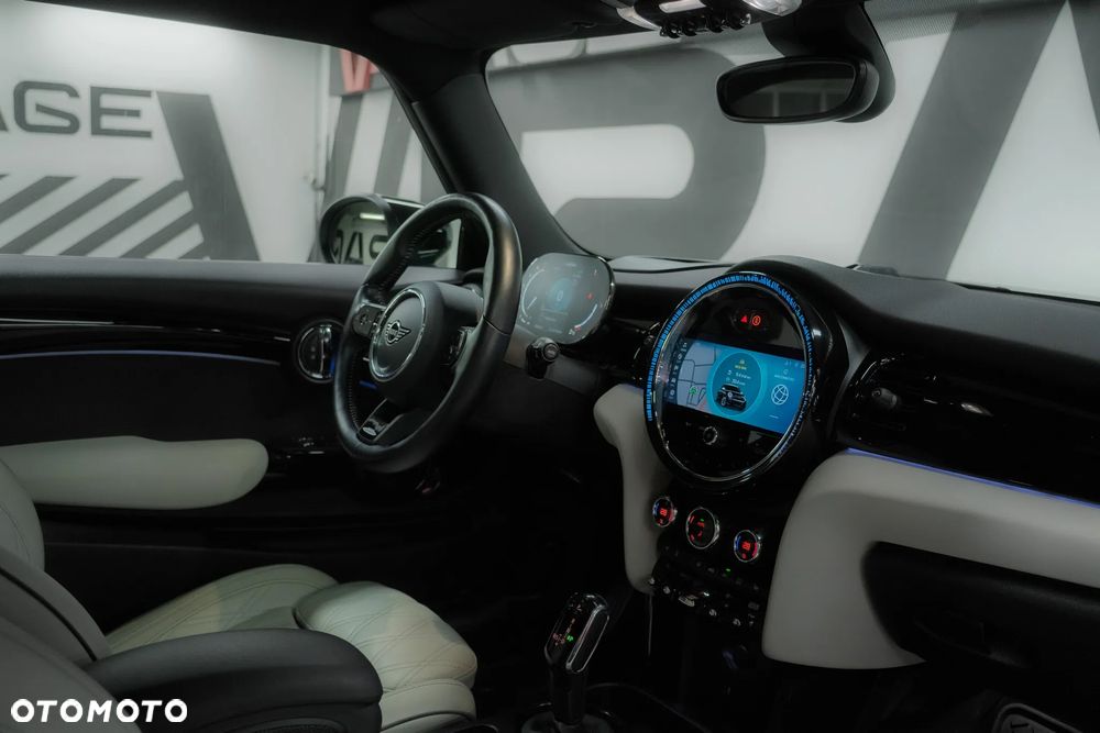 MINI John Cooper Works - 34