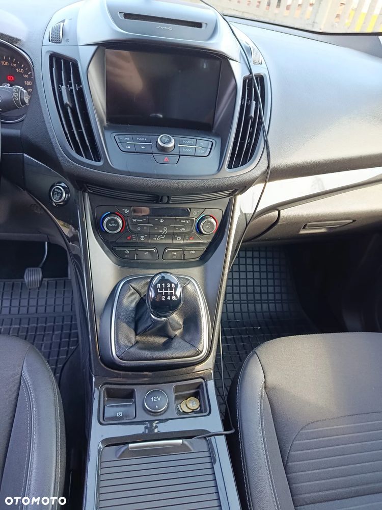 Ford Kuga 1.5 EcoBoost FWD Titanium - 9