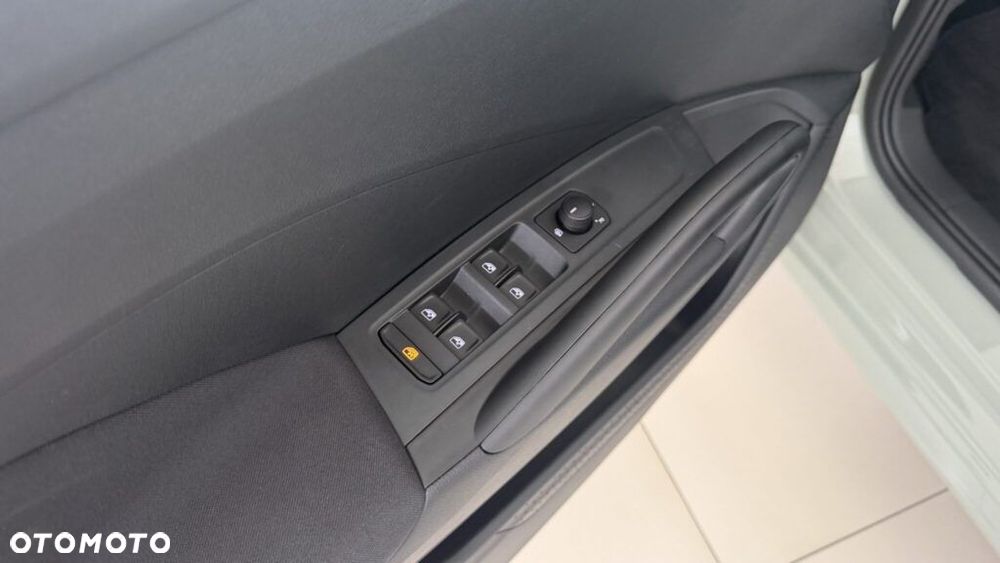 Skoda Fabia 1.0 TSI Drive DSG - 13