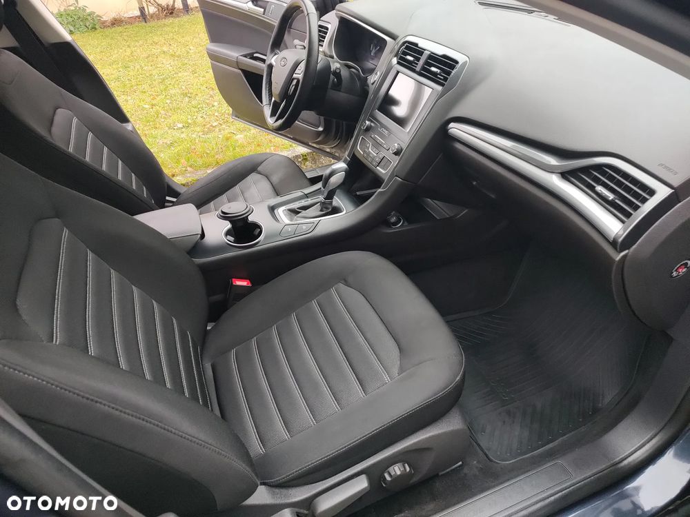 Ford Mondeo 2.0 Hybrid Trend - 19