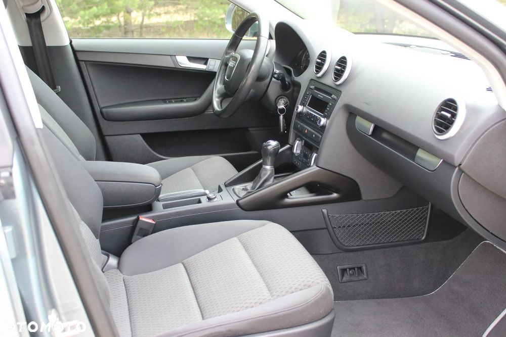 Audi A3 Sportback 1.6 Attraction - 21