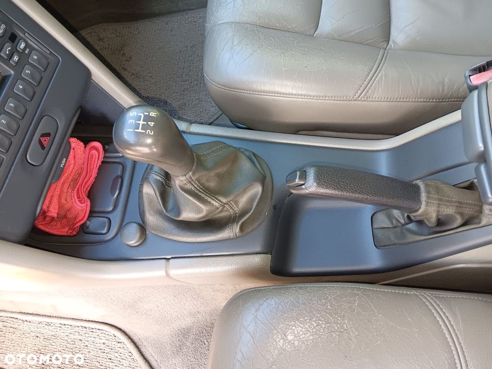 Volvo V70 2.4 AWD - 34