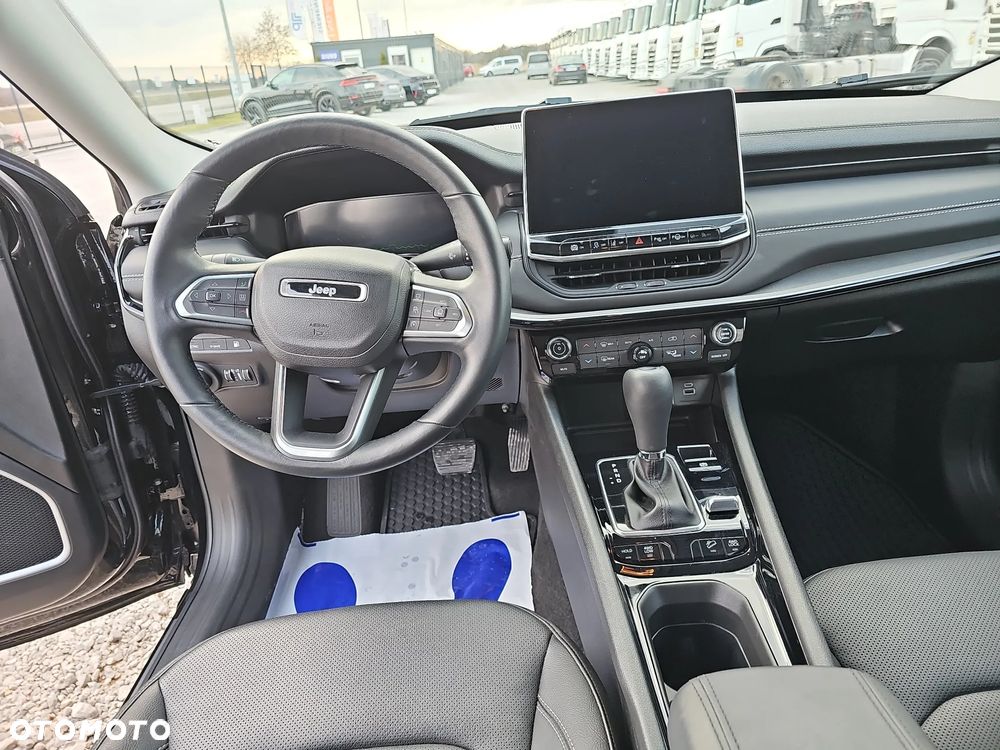 Jeep Compass - 11