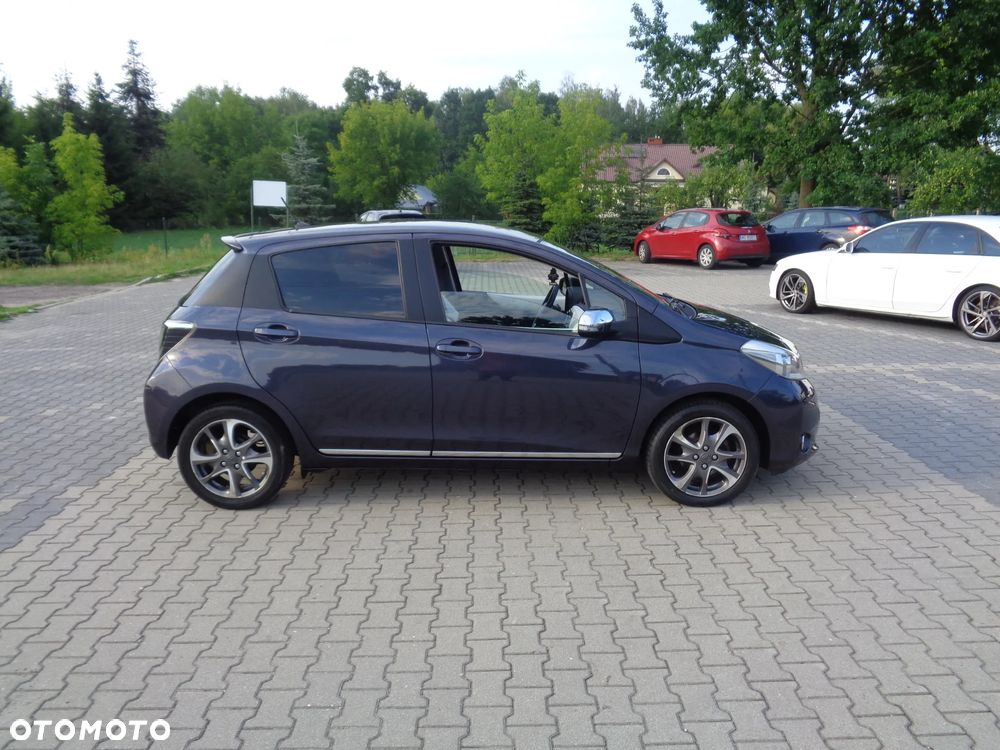 Toyota Yaris 1.0 Premium - 11