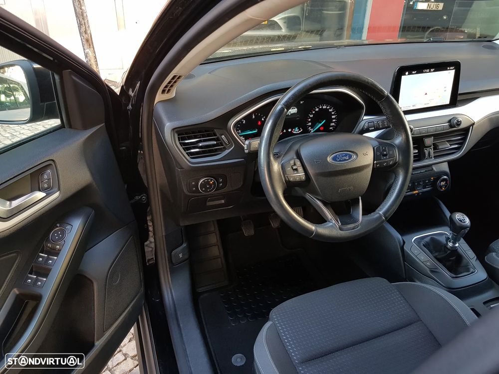 Ford Focus SW 1.5 TDCi Titanium - 38