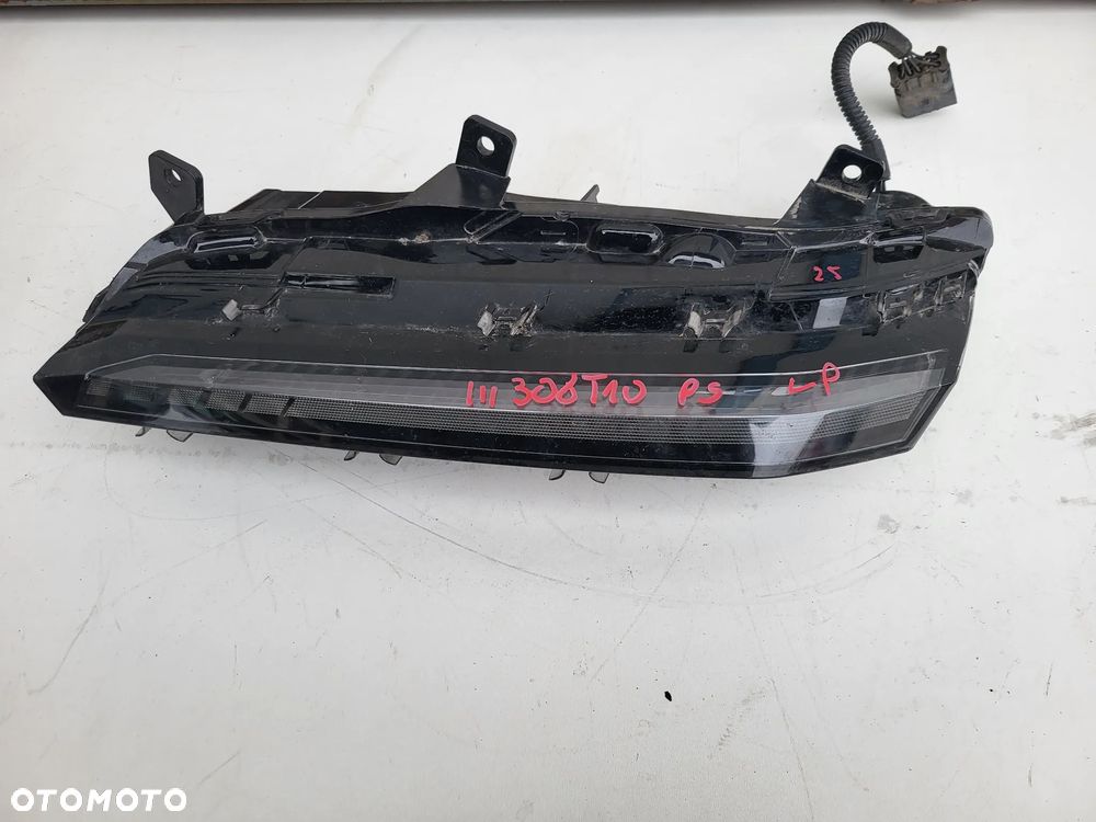 Halogen Led DRL Prawy Peugeot 308 III P5 - 1