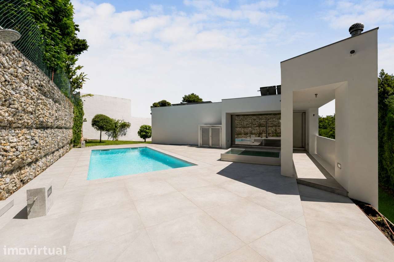 Moradia Isolada T4 com piscina, Paço de Arcos, Oeiras - Grande imagem: 2/34