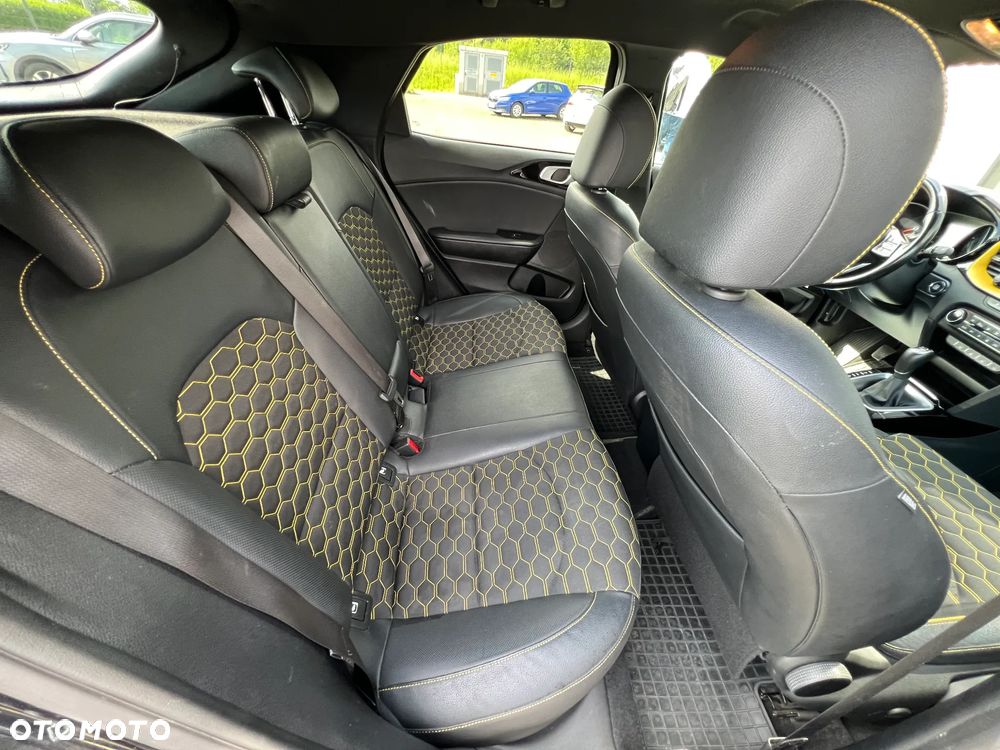 Kia XCeed 1.5 T-GDI L Business Line - 24