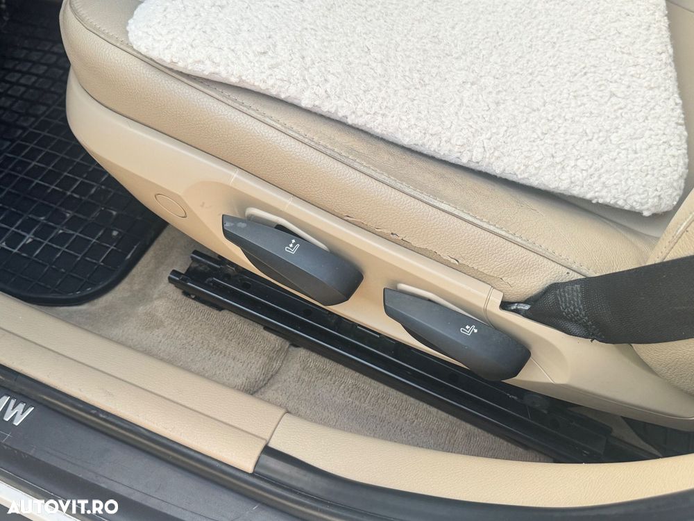 BMW X1 xDrive18d - 23