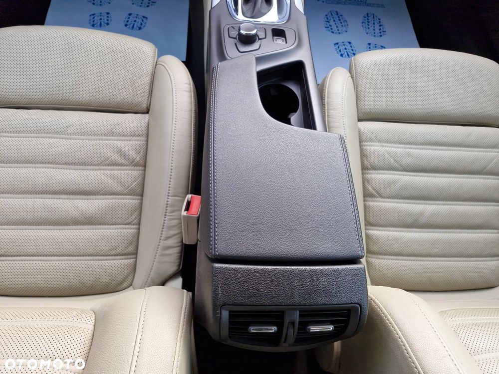 Opel Insignia 2.0 Turbo 4x4 Cosmo - 32