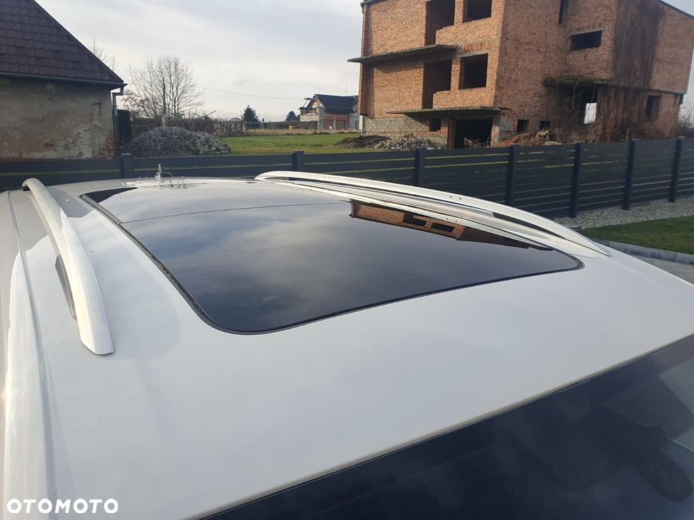 Volkswagen Sharan 2.0 TDI 4Motion BlueMotion Technology Highline - 14