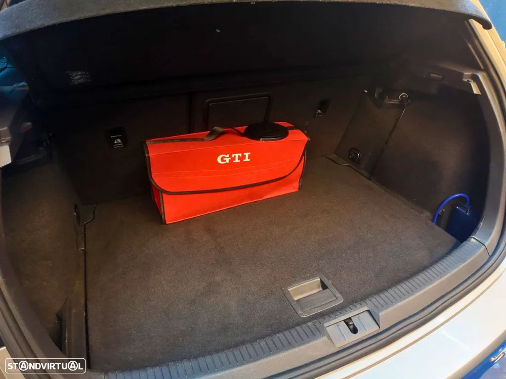 VW Golf GTI BlueMotion DSG - 12