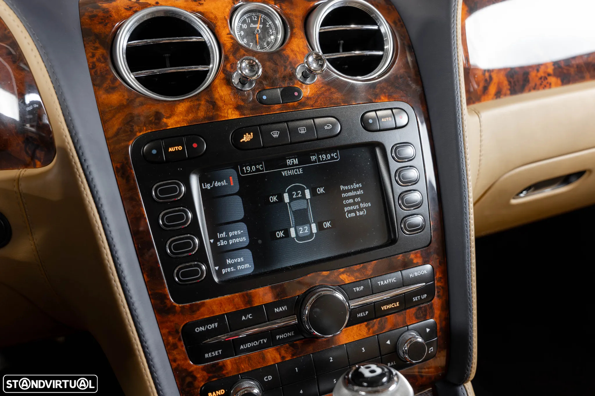 Bentley Continental Flying Spur Standard - 17