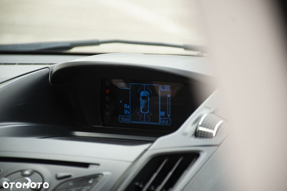 Ford Kuga 2.0 TDCi 4x4 Titanium - 24