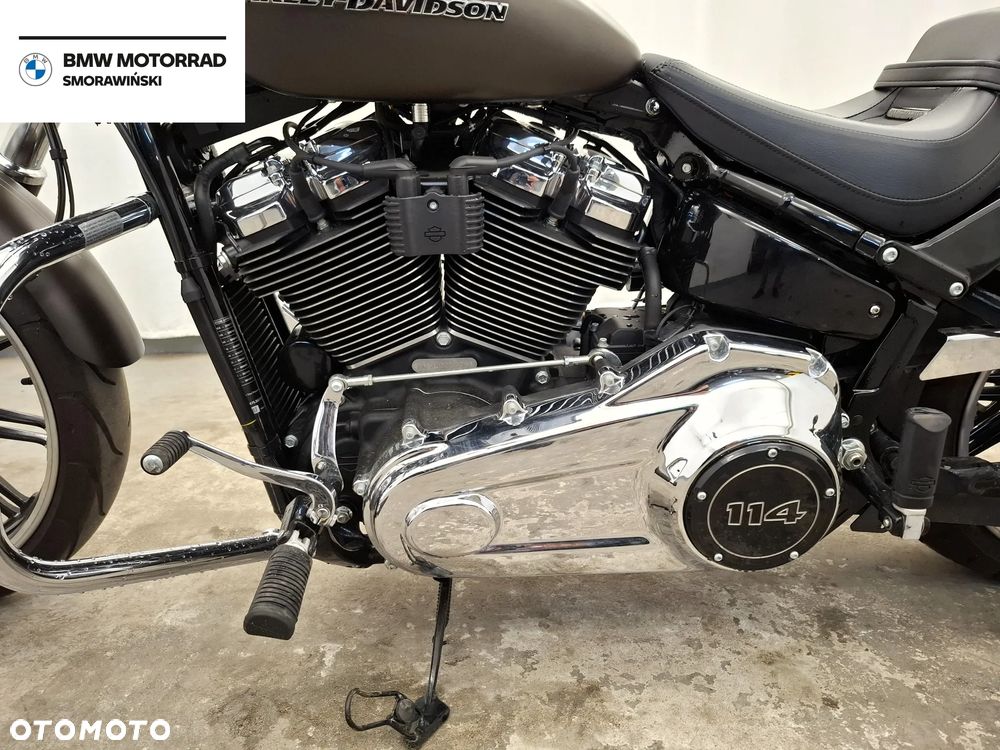 Harley-Davidson Softail Breakout - 13