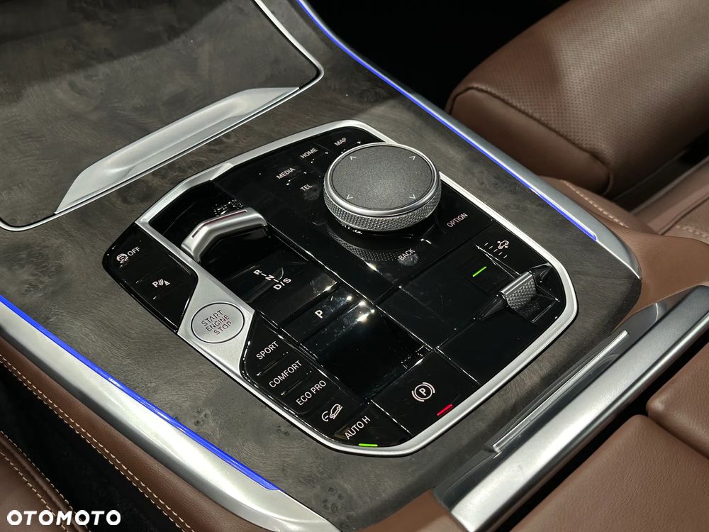 BMW X7 - 22