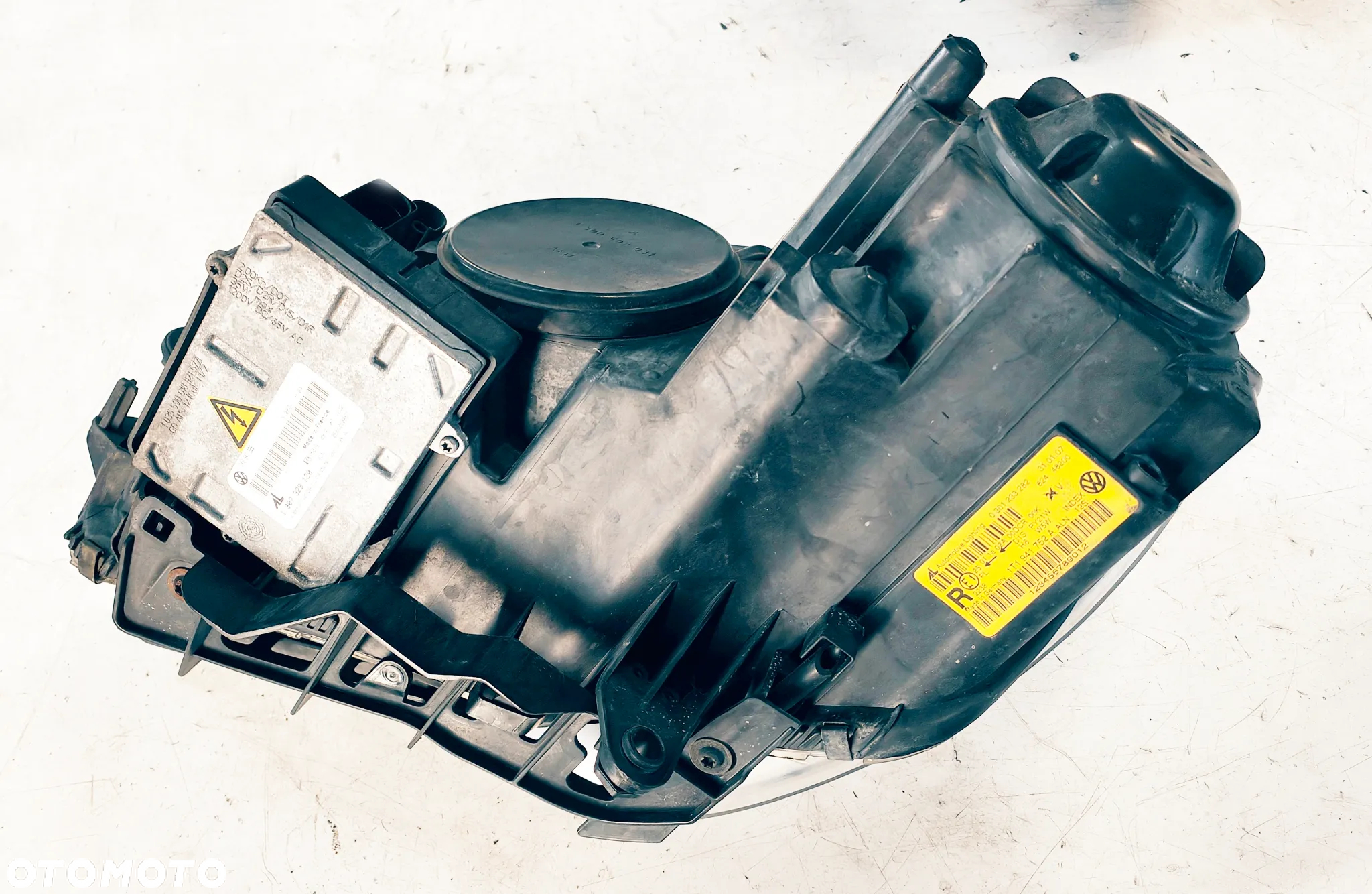 VW TOURAN I 07r LIFT LAMPA BI-XENON SKRĘTNY PRAWY - 4