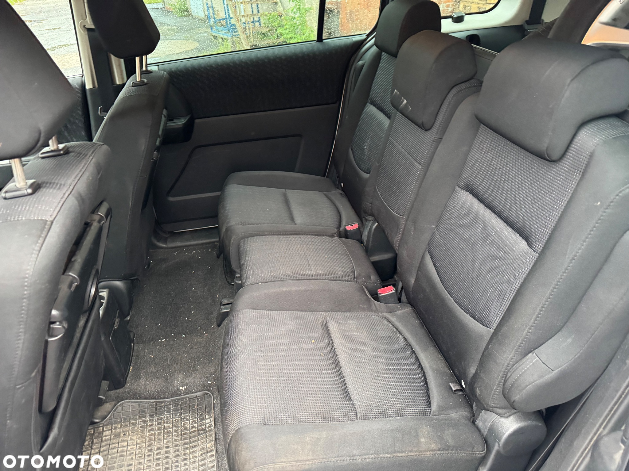 Mazda 5 - 13