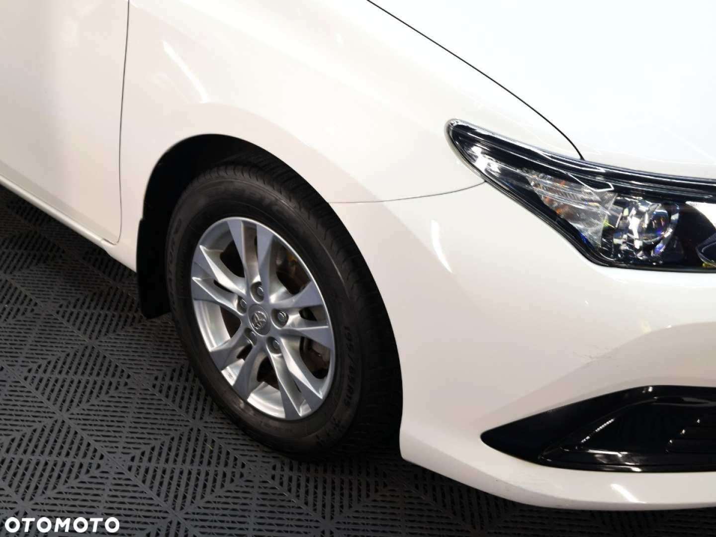 Toyota Auris - 17