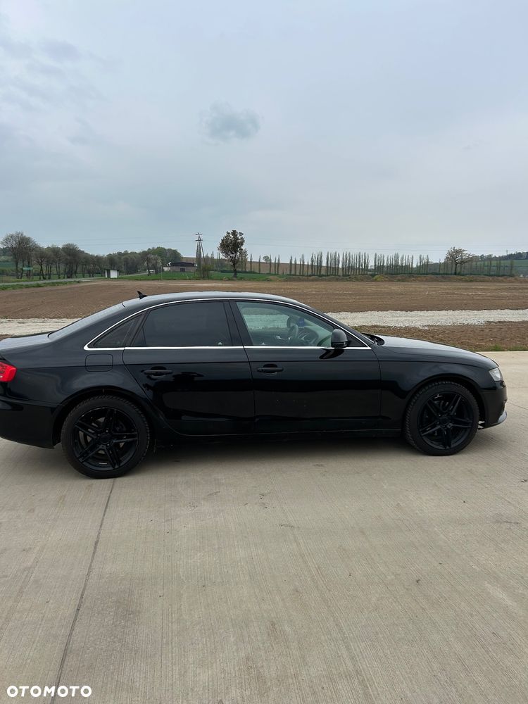Audi A4 Limousine - 3